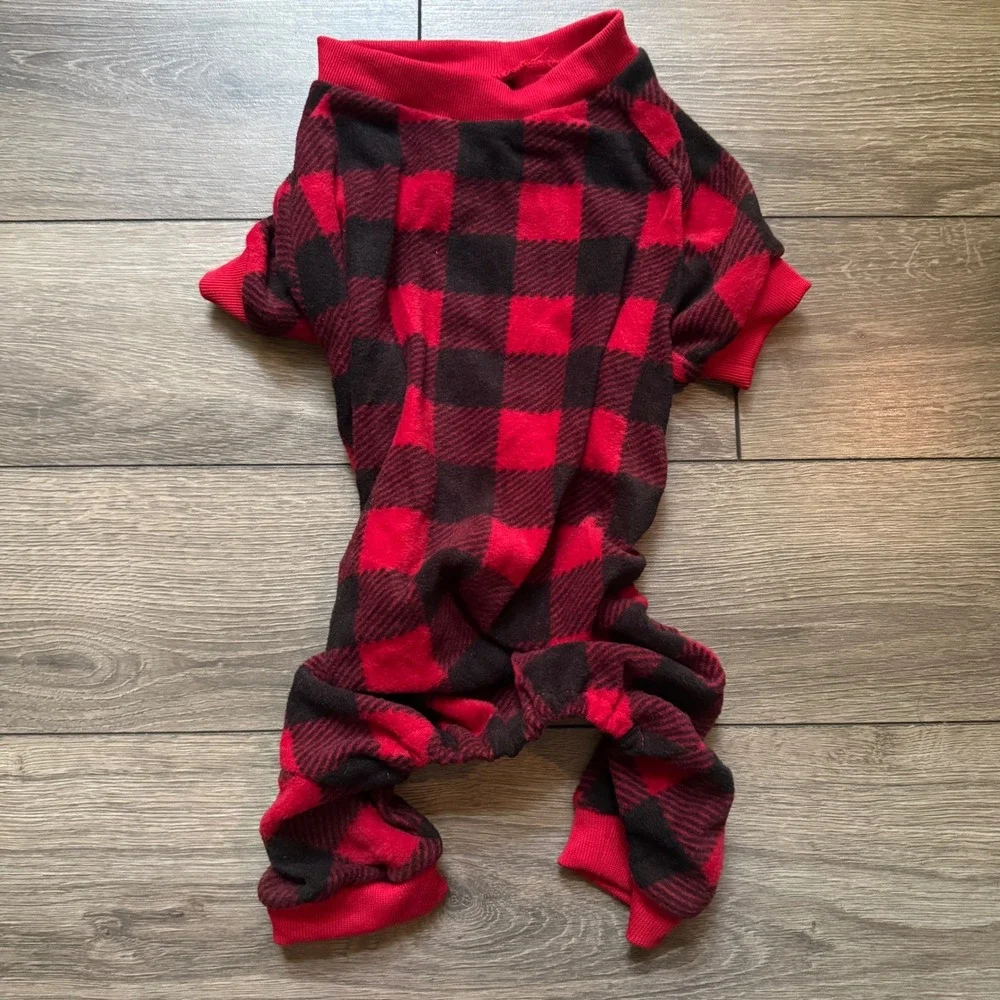 New defect Scenereal Buffalo Plaid Dog Pajamas Red Black Fleece Large Holiday